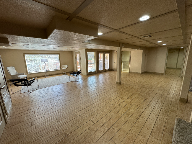 Building Photo - 1738 Hadbury Ln