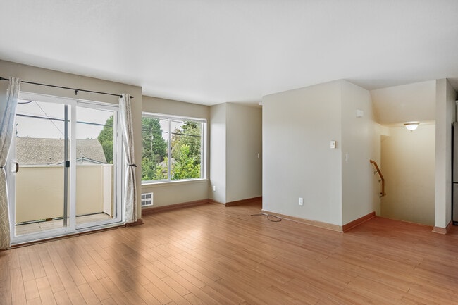 Building Photo - 8619 Delridge Way