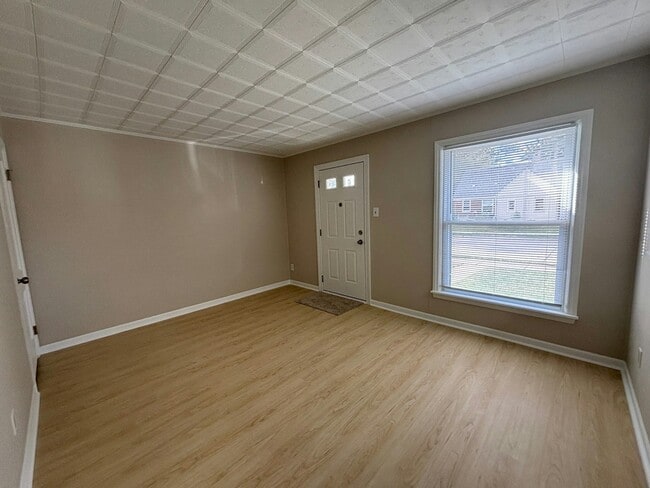 Building Photo - 23756 Brittany Ave