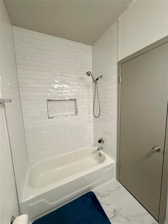 Building Photo - 808 W 29th St