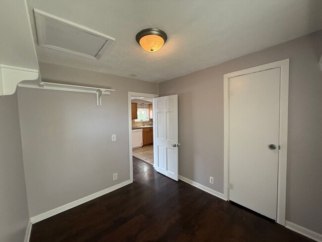Building Photo - Charming 2-Bedroom Home in Godwin Heights ...