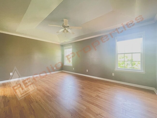 Building Photo - Lovely 4 Bedroom, 2.5 Bath Home w/ 2-Car G...