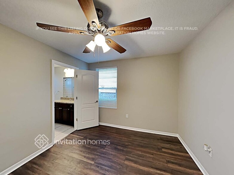 Building Photo - 3864 Shimmering Oaks Dr