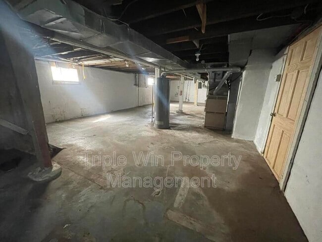 Building Photo - 132 Cunningham Ave