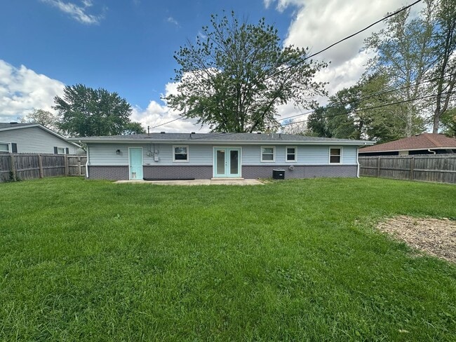 Building Photo - 2063 W Highland Ln