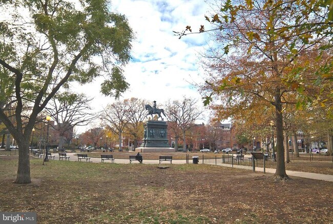 Building Photo - 1208 M St NW