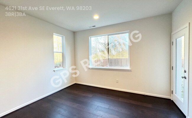 Building Photo - 4621 31st Ave SE