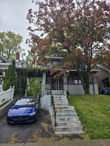 Building Photo - 799 Park Ave