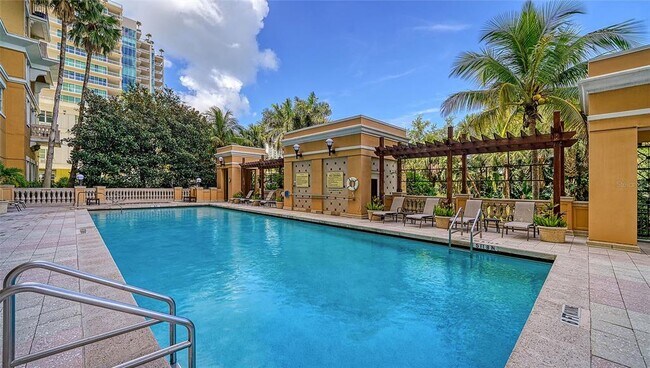 Building Photo - 750 N Tamiami Trl
