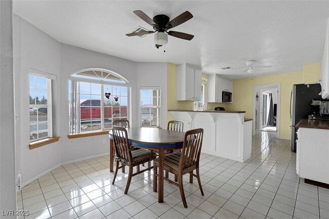 Building Photo - 1800 Red Rock Dr