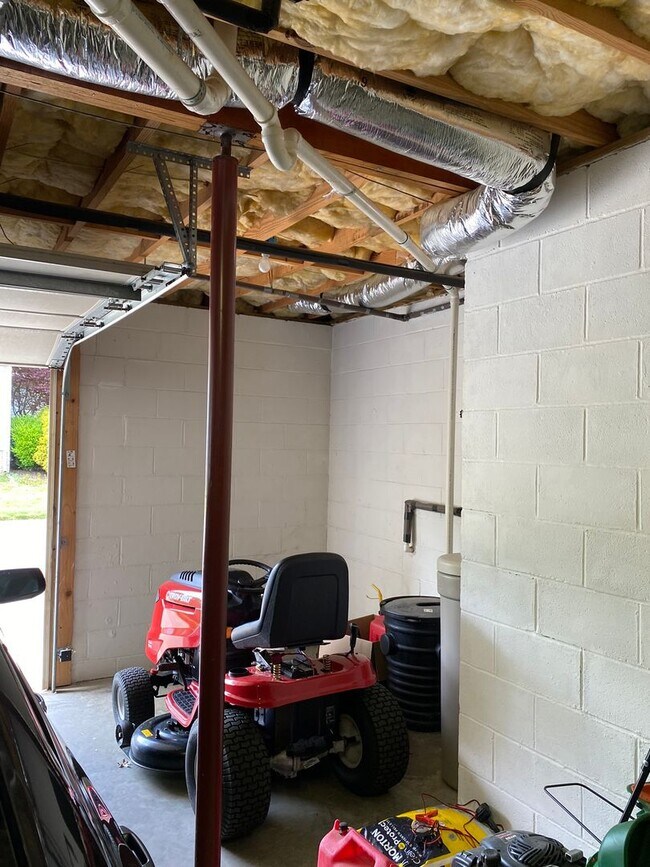 Building Photo - 3672 Fieldstone Dr
