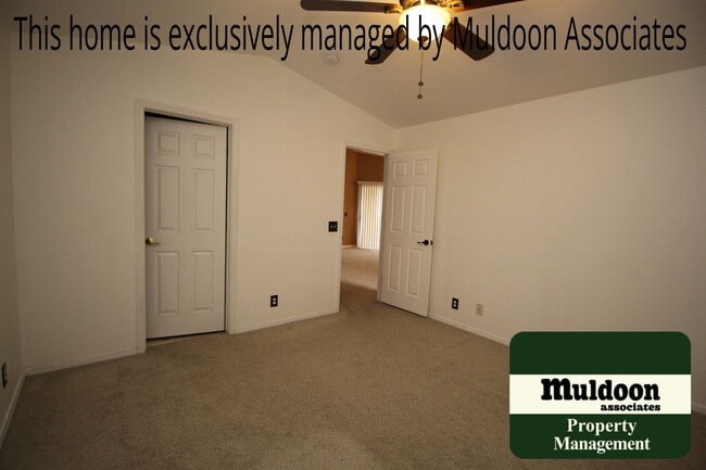 Building Photo - Strawberry Field gated community condo