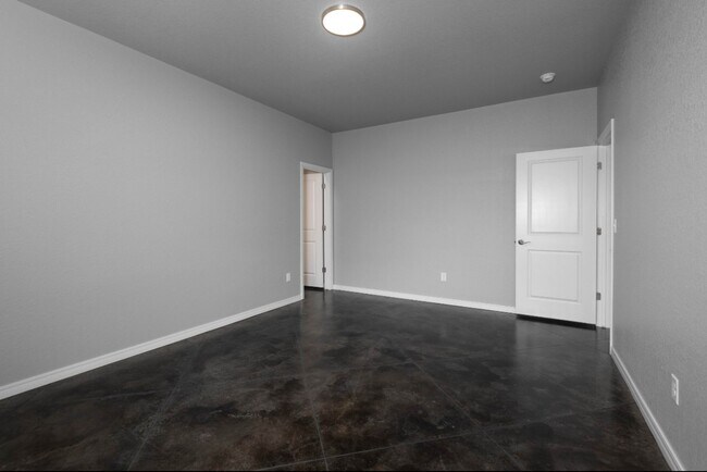 Building Photo - 6703 Star Ln