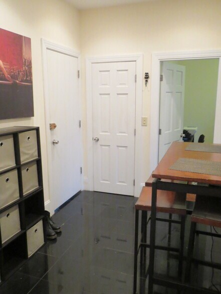 Building Photo - 45 Hemenway St