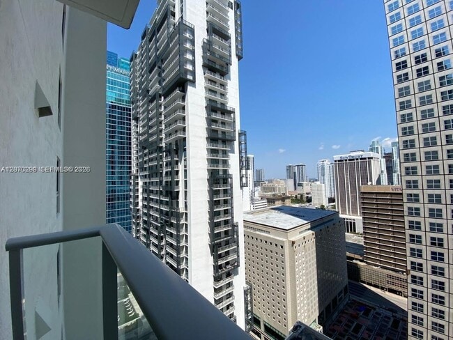 Building Photo - 300 S Biscayne Blvd