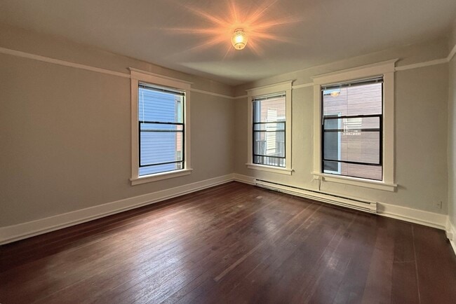 Interior Photo - 502 Minor Apartments