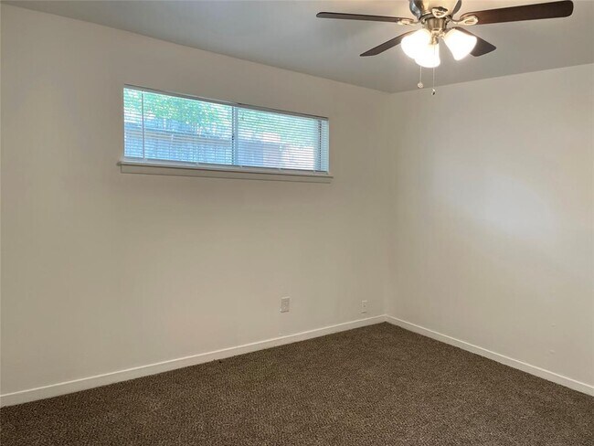 Building Photo - 1529 Wirt Rd