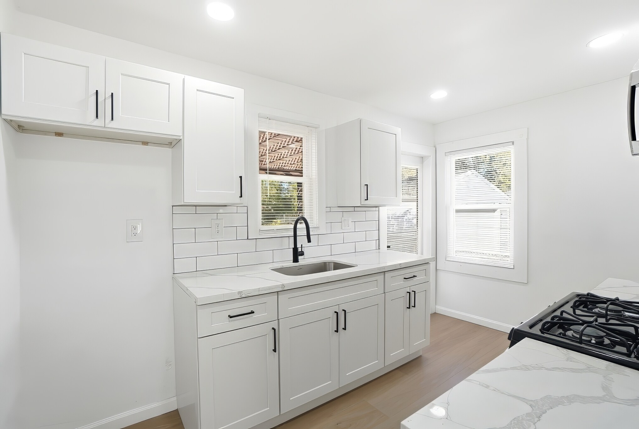 Building Photo - 509 N Rosedale Ave