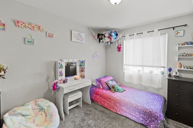 Building Photo - 7038 Ancestra Dr