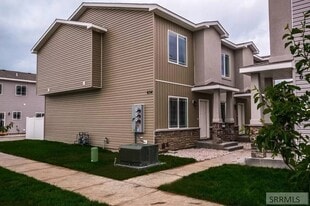 Building Photo - 702 S Saturn Ave