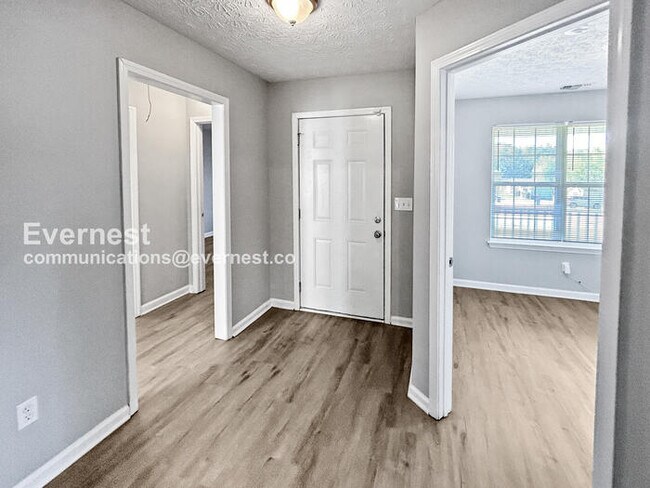 Building Photo - 218 Dove Pl