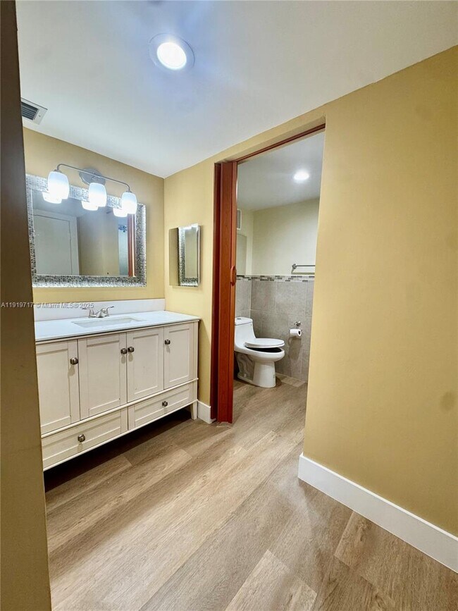 Building Photo - 10985 SW 107th St