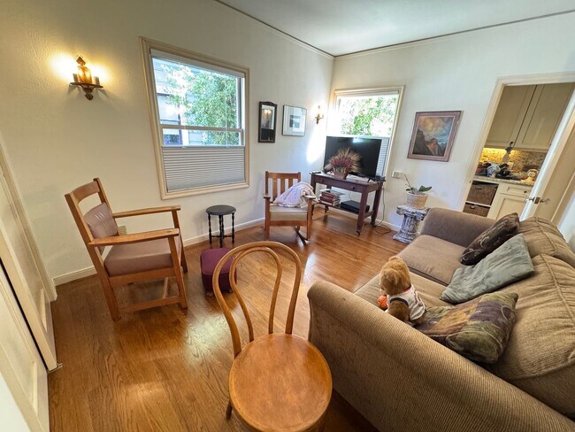 Building Photo - Spacious Spanish-Styled 3Bed/2Bath SFH For Rent in the Desirable City of Alameda, Ca!!!