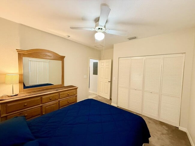 Building Photo - 1528 1/2 41st Ave N