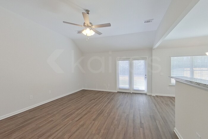 Building Photo - 1892 Landing Pl