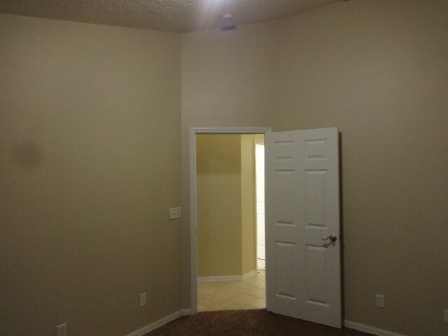 Building Photo - 2465 Saint Pauls Dr
