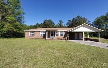 Building Photo - Country Living