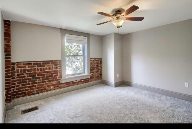 Building Photo - 3211 Zuni St