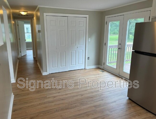 Building Photo - 7279 Howerton Rd