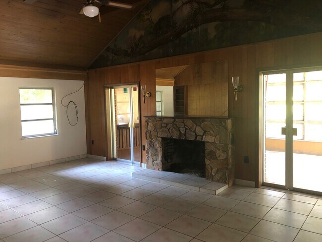 Building Photo - 4910 Ralls Rd