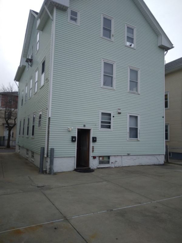 Building Photo - 91 Penn St