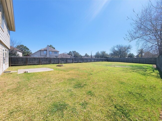 Building Photo - 20839 Beech Tree Dr