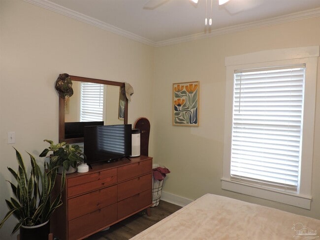 Building Photo - 19 N C St