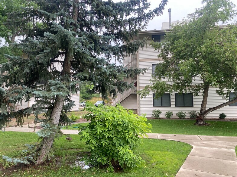 Building Photo - 1705 Heatheridge Rd