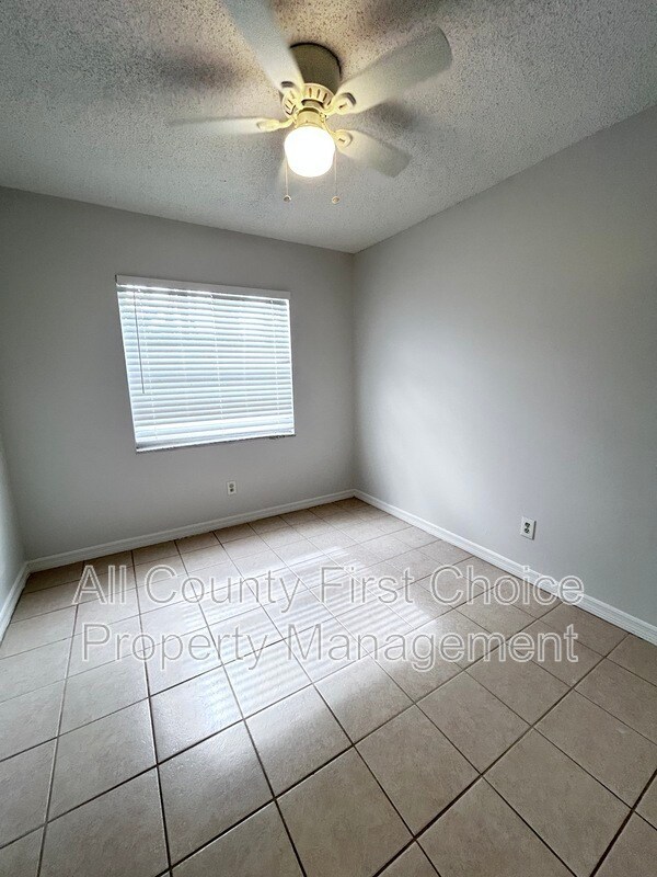 Building Photo - 12733 Gorda Cir E