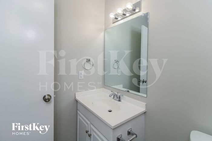Building Photo - 4211 Bramlet Pl