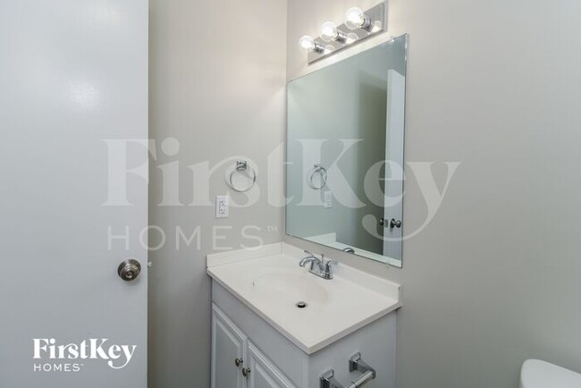 Building Photo - 4211 Bramlet Pl