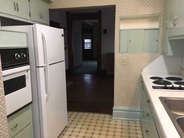 Kitchen - 229 Center St