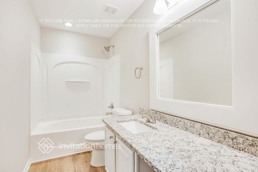 Building Photo - 2771 Groovers Lake Point