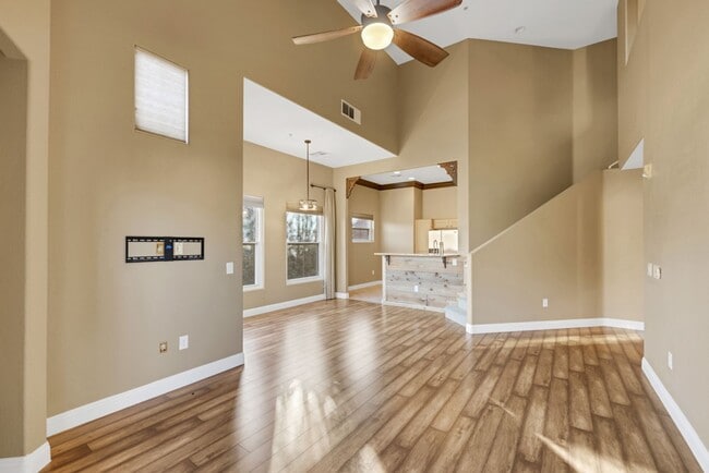 Building Photo - Gorgeous 3 bedroom two story townhome