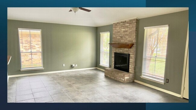Building Photo - 439 Woodrail Dr