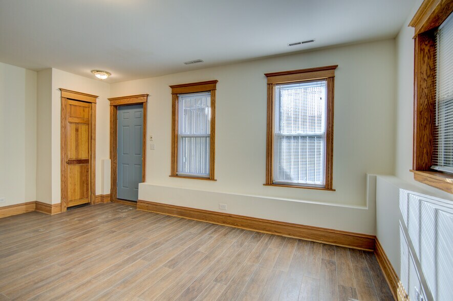 Building Photo - 1817 N Clybourn Ave