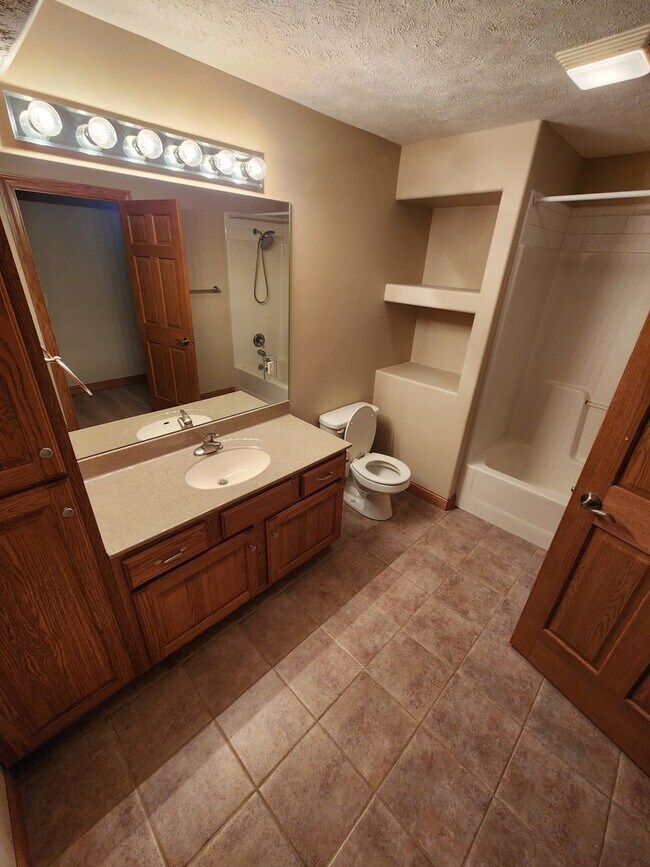 Building Photo - 4021 Sandalwood Drive