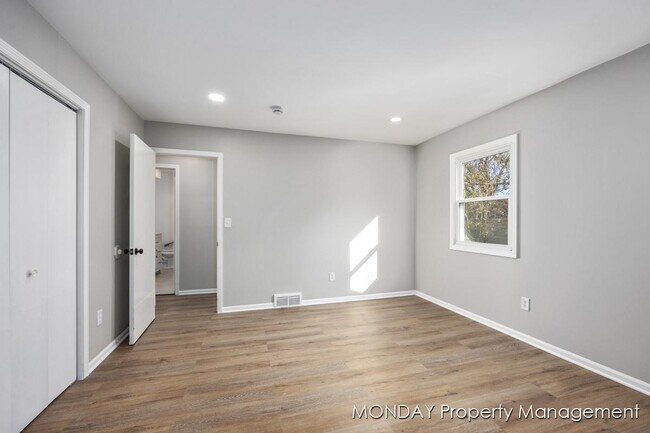 Building Photo - 945-947 Lancashire Ct - 947