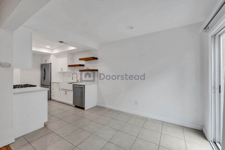 Building Photo - 12464 Rancho Vista Dr