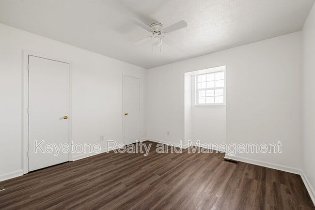 Building Photo - 1375 Thompsonville Ln